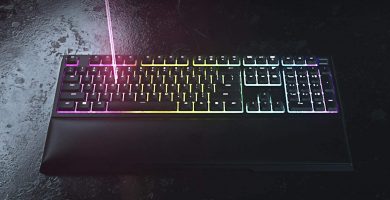 Teclado para juegos Razer Ornata V2